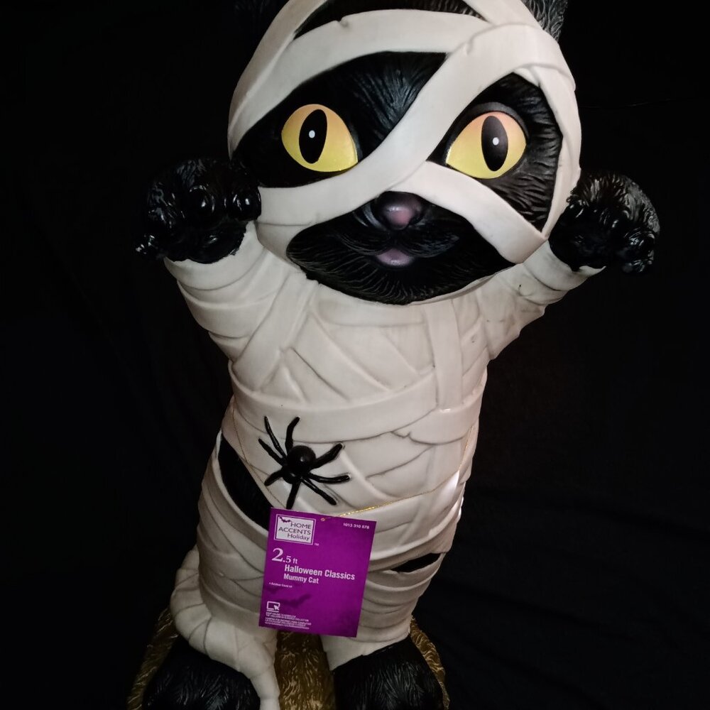 Halloween Mummy Cat Blow Mold 2.5ft Yard Decoration NEW In Hand